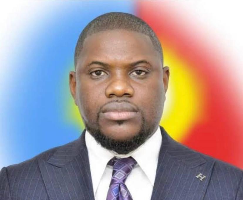 POLITIQUE | KONGO CENTRALE LE GOUVERNEUR | GRÂCE BILOLO NKUANGA BOUTE DEHORS L’UN DES MINISTRES DE SON GOUVERNEMENT