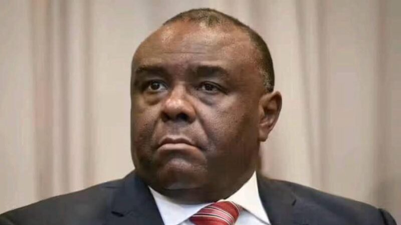 SOCIETE | Jean Pierre BEMBA Court Vers Une Solution Urgente Pour Les Passagers Des Différents Vols De Ce Dimanche