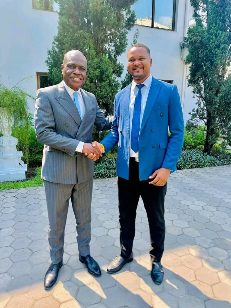 POLITIQUE | RDC : Martin Fayulu consulte Jean Claude Kapangala dans le cadre de l’initiative “Camp de la Patrie”