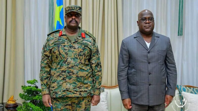 DIPLOMATIE MILITAIRE | Le Président Félix Tshisekedi reçoit le Chef d’état-major ougandais à Kinshasa